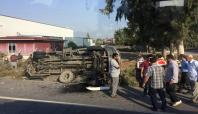 Yolcu minibüsü ile öğrenci servisi çarpıştı: 29 yaralı