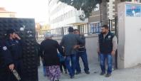 Gaziantep'te seçmenler aranarak içeri alındı