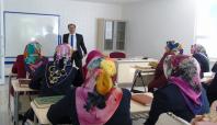 Nizip'te Kur'an Kursu hocalarına hizmet içi eğitim kursu