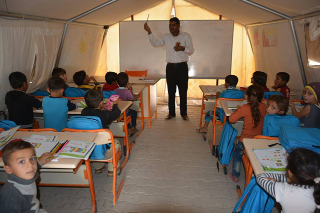 Viranşehir Çadırkentte 5200 Suriyeli Çocuğa Eğitim Veriliyor