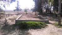 Adana'da etrafı briketle çevrilen mezarlıklar için çalışma başlatıldı
