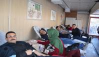 Hilvan'da Kızılay kan bağışı kampanyasına yoğun ilgi