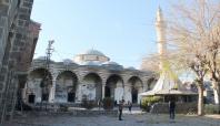 Sur'da 18 Cami'de Cuma Namazı kılınamadı