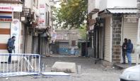 Sur'da 3 polis, 2 asker yaralandı