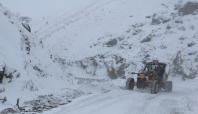 Doğu'da bin 285 köy yolu ulaşıma kapalı