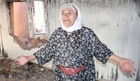 Yasaktan sonra Cizre'ye dönen kadın ağıtlar yaktı