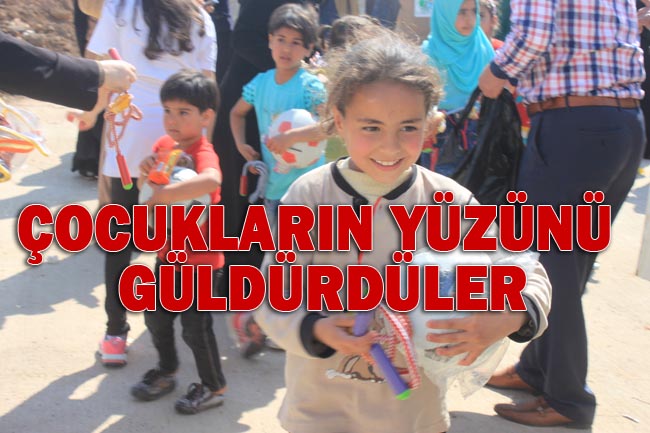 Urfa İnsani Yardım Platformu Süleyman Şahtaki 1000 Çocuğu Giydirdi