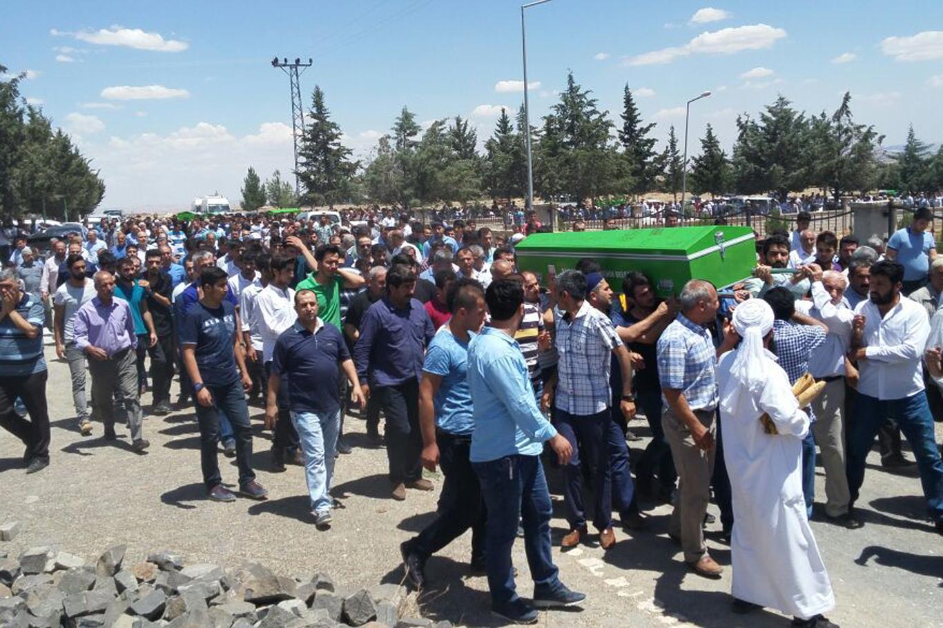 Büyük acı! konya'da Kazada Vefat edenler Urfa'da toprağa verildi