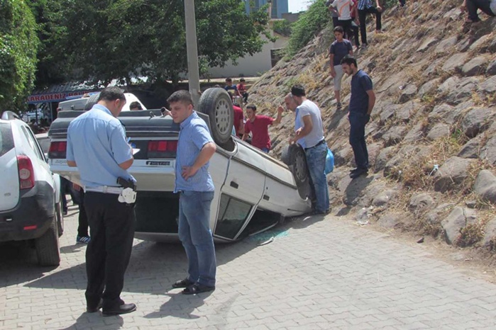 Siverek'te trafik kazası: 2 yaralı