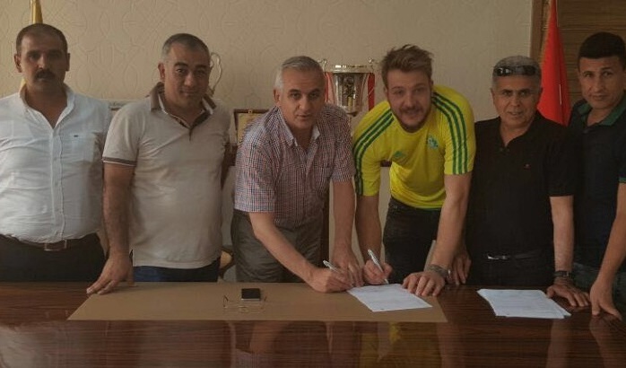 Şanlıurfaspor, Batuhan Karadeniz’le sözleşme imzaladı