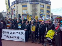 28 Şubat Darbecileri İzmir'de Lanetlendi!