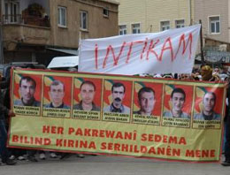7 PKKlı için BDPnin düzenlediği yürüyüşte ölen teröristlerin fotoğrafları ile intikam yazılı pankart taşındı
