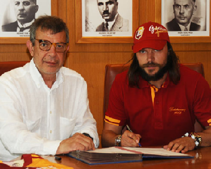 Tomas Ujfalusi Galatasaray'da imza attı