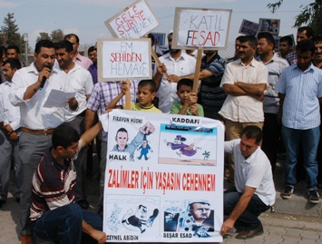 Viranşehir ve Ceylanpınarlılar 3 dilde Esad'a protesto