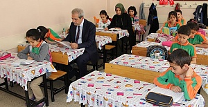 Başkan Demirkol, Abdulkadir Karahan İlkokulunda Öğrencilerle Kitap Okudu