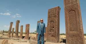 Başkan Erdoğan Selçuklu mezarlığını ziyaret etti