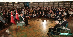 Erdoğan, Millet Kıraathanesinde gençlerle canlı yayına katıldı