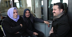 AK Parti İl Başkanı Yıldız Halk Otobüsünde Vatandaşlarla Sohbet Etti