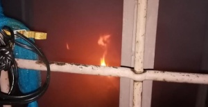 Eyyübiye'de yangın, 2 kişi dumandan etkilendi