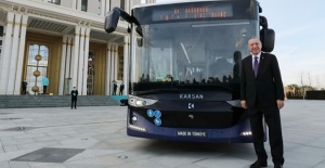 Türkiye'nin elektrikli sürücüsüz otobüsü yollara çıktı