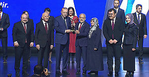HRÜ Rektörü Çelik Ödülünü, Cumhurbaşkanı Erdoğan’dan Aldı