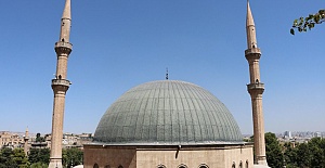 Şanlıurfa'da deprem yaraları sarılıyor Dergah Cami minaresi onarıldı