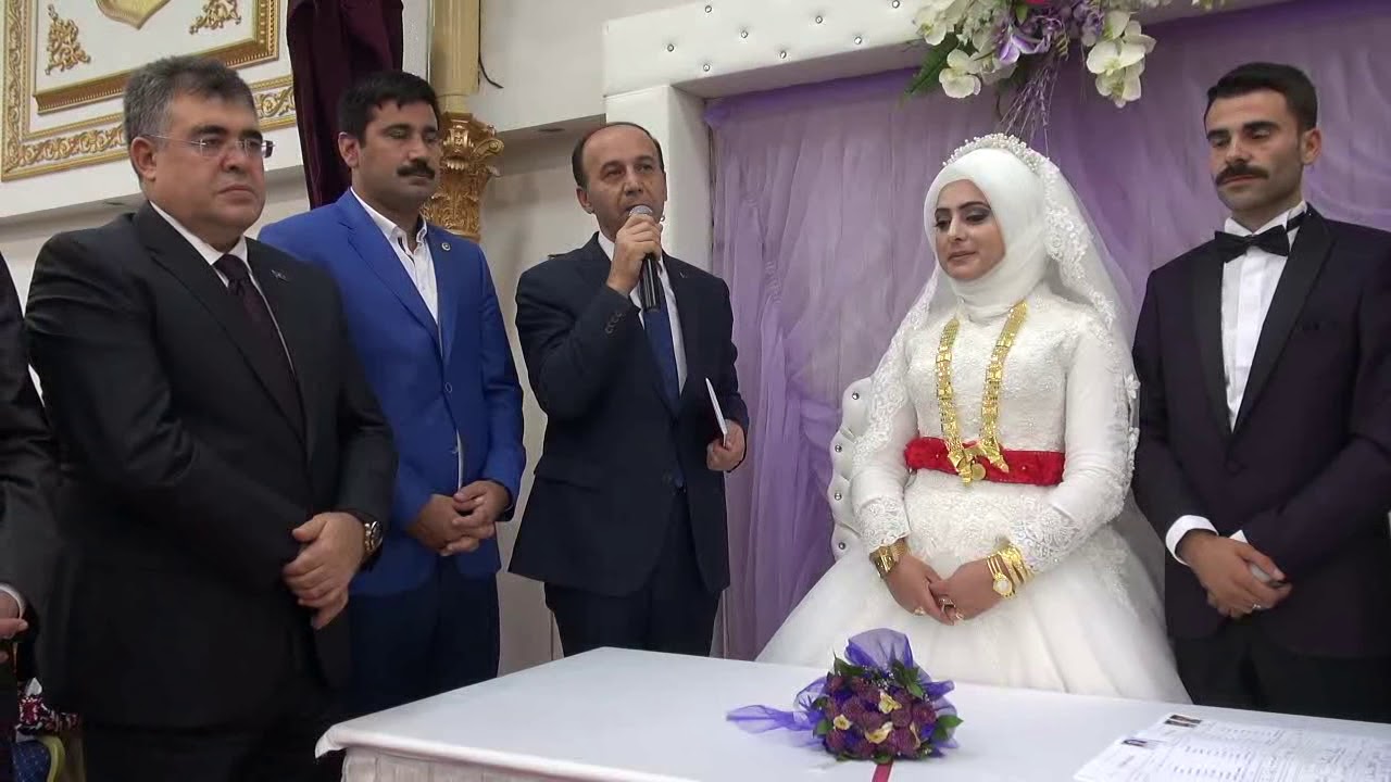 Şanlıurfa Valisi Abdullah Erin, 15 Temmuz Gazisi Ramazan Nerede'nin nikah şahidi oldu
