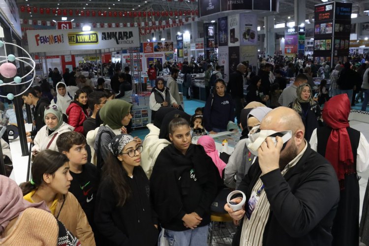 ŞANLIURFA KİTAP FUARINDA İLK GÜN YOĞUNLUĞU