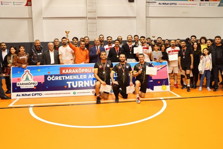 Şanlıurfa'da Öğretmenler Arası Voleybol Turnuvası Düzenlendi