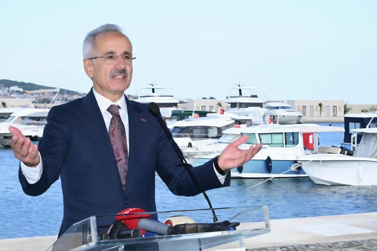 Ulaştırma Bakanı Uraloğlu: Ülkenin En Büyük Feribotları Van Gölünde