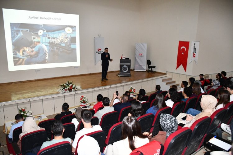 HRÜ Kalbin Geleceği: Robotik Cerrahi ve Yenilikçi Yaklaşımlar Konferansına Ev Sahipliği Yaptı