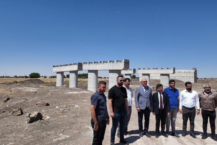 Viranşehir'de Köprülü kavşak'ın ayakları var, yol ve köprü yok!