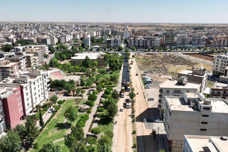 ŞANLIURFA BÜYÜKŞEHİR, ASFALTLA VİRANŞEHİR’İN ÇEHRESİNİ DEĞİŞTİRİYOR