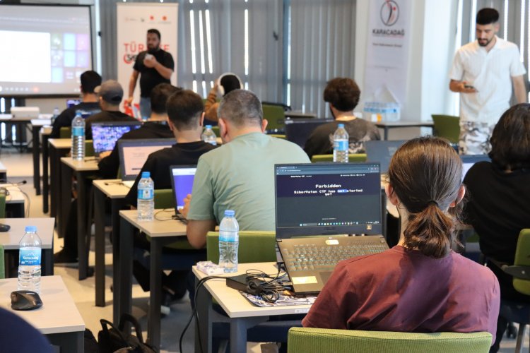 SİBERVATAN ŞANLIURFA PROGRAMI BOOTCAMP SINAVI BÜYÜKŞEHİR BELEDİYESİ EV SAHİPLİĞİNDE YAPILDI