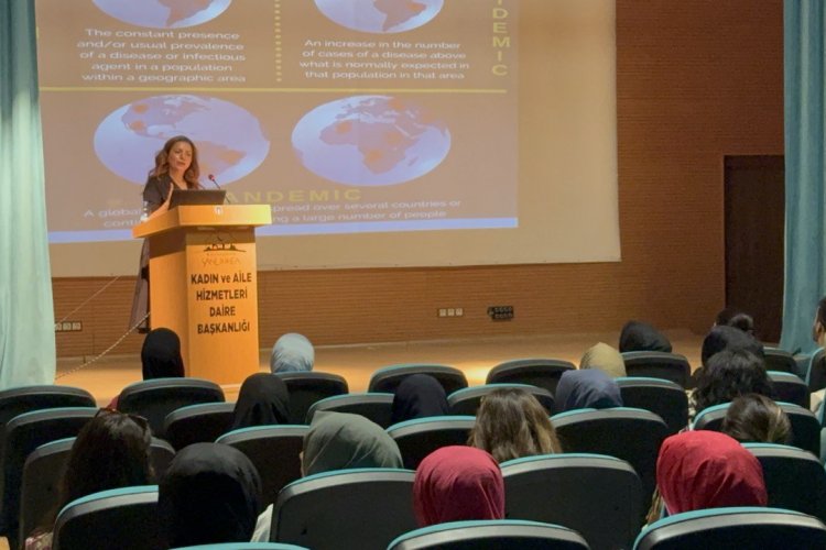 Geçmişten Günümüze Salgın Hastalıklar ve Toplumsal Etkileri Konferansı Düzenlendi