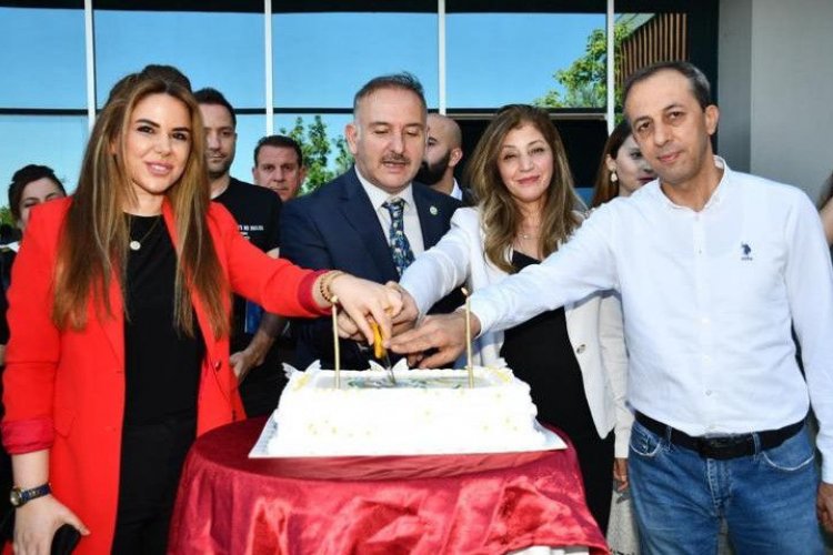 Harran Üniversitesi İİBF 30. Yılını Kutlamasında Pastalar Kesildi