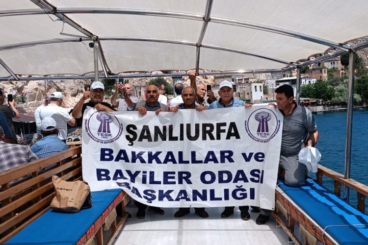 Şanlıurfa Bakkal Esnafı Halfeti Gezisiyle Stres Attı