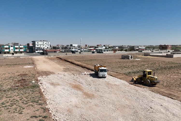 AKÇAKALE’DE ULAŞIM SORUNLARI ÇÖZÜM BULUYOR