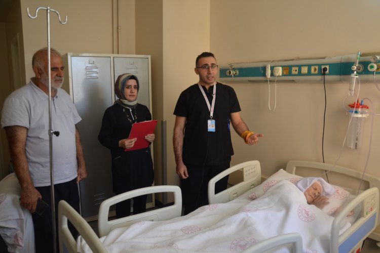 Şanlıurfa'da 94 Yaşındaki Hastaya 15 Dakikalık Mucize Operasyon