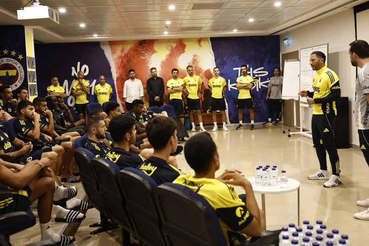 Domenico Tedesco Fenerbahçe'de ilk antrenmanını yaptırdı