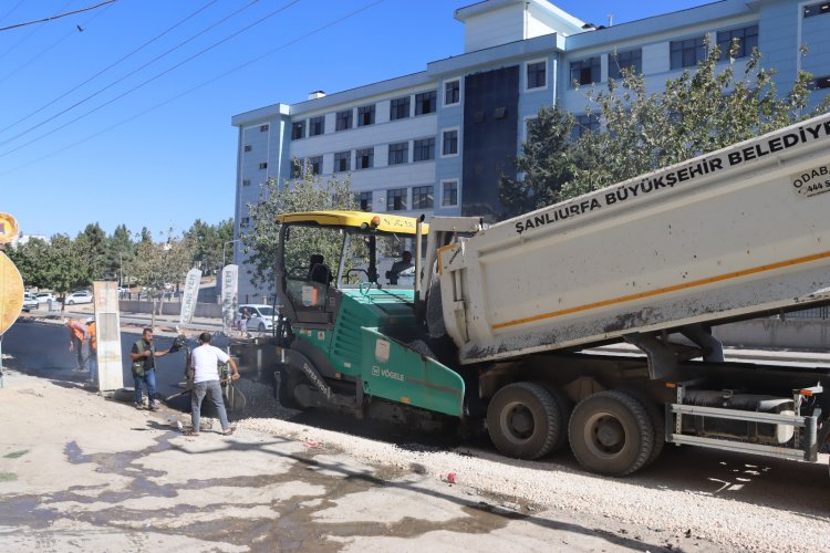 EYYÜBİYE’DE ALTYAPISI TAMAMLANAN YOLLAR ASFALTLANIYOR