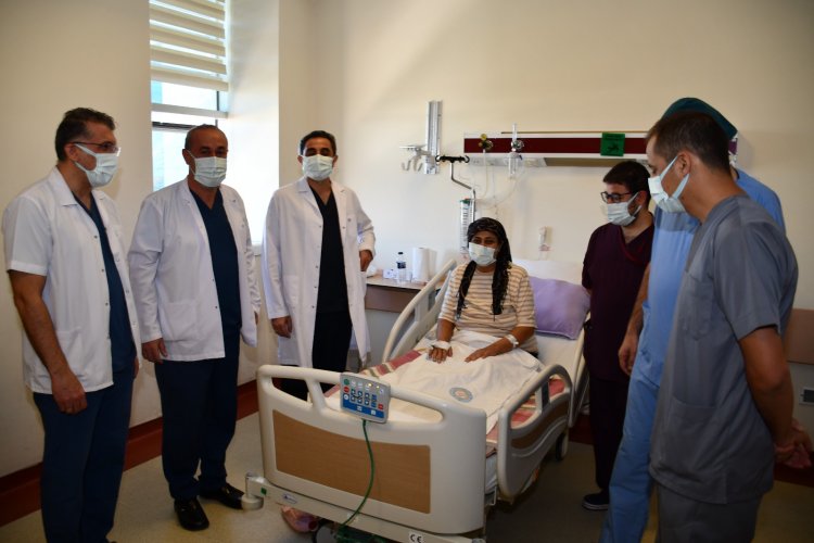 Üniversitesi Hastanesi'nde Karaciğer Naklinde Büyük Başarı