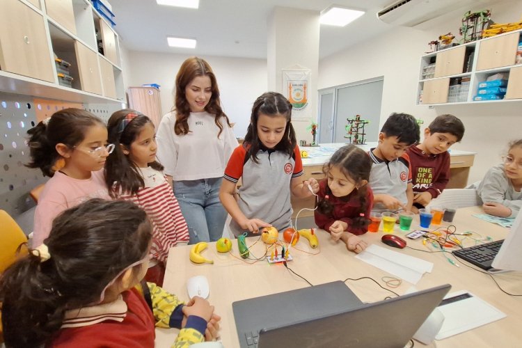 ESENTEPE GENÇLİK MERKEZİ'NDE ÇOCUKLAR TEKNOLOJİYLE BULUŞUYOR