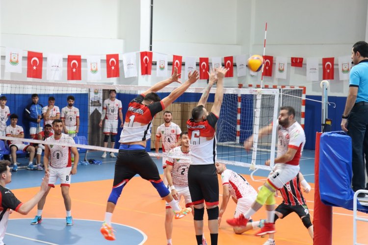 BÜYÜKŞEHİR BELEDİYESPOR, İKİ GALİBİYETLE ZİRVEYE YERLEŞTİ