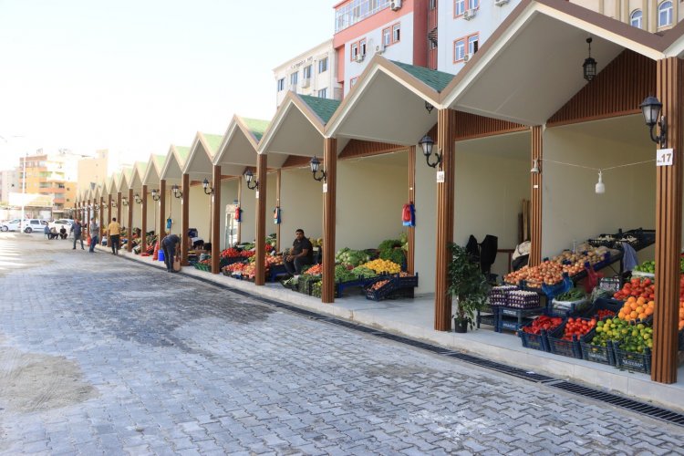 ŞANLIURFA’DA ESKİ GÖRÜNTÜ TARİH OLDU, YENİ PAZAR ALANI AÇILDI