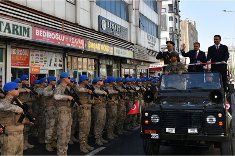 Cumhuriyetin 102. Yılı Şanlıurfa’da Coşkuyla Kutlandı