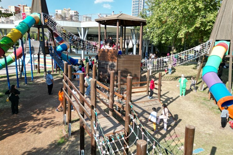 ŞANLIURFA'DA CUMHURİYET BAYRAMI COŞKUSU ÇOCUK OYUN DÜNYASINDA YAŞANDI