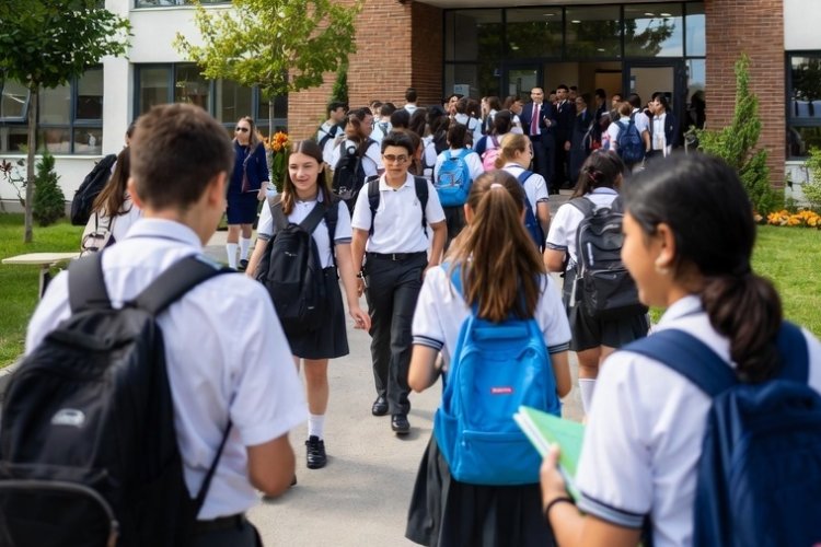 Ara Tatil Sona Erdi: Öğrenciler Sınıflara Dönüyor!