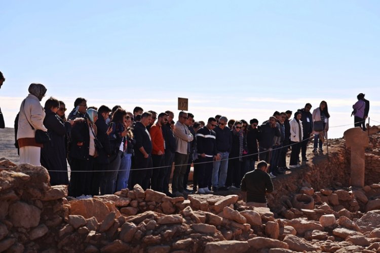 KARAHANTEPE’YE ZİYARETÇİ AKINI DEVAM EDİYOR