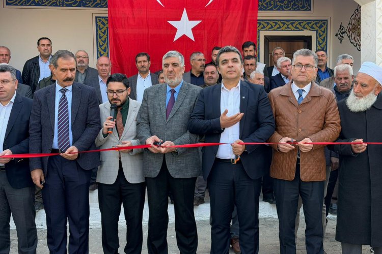 Şanlıurfa Bozova’da Depremde Yıkılan Cıbır Mahalle Camii Yeniden İbadete Açıldı